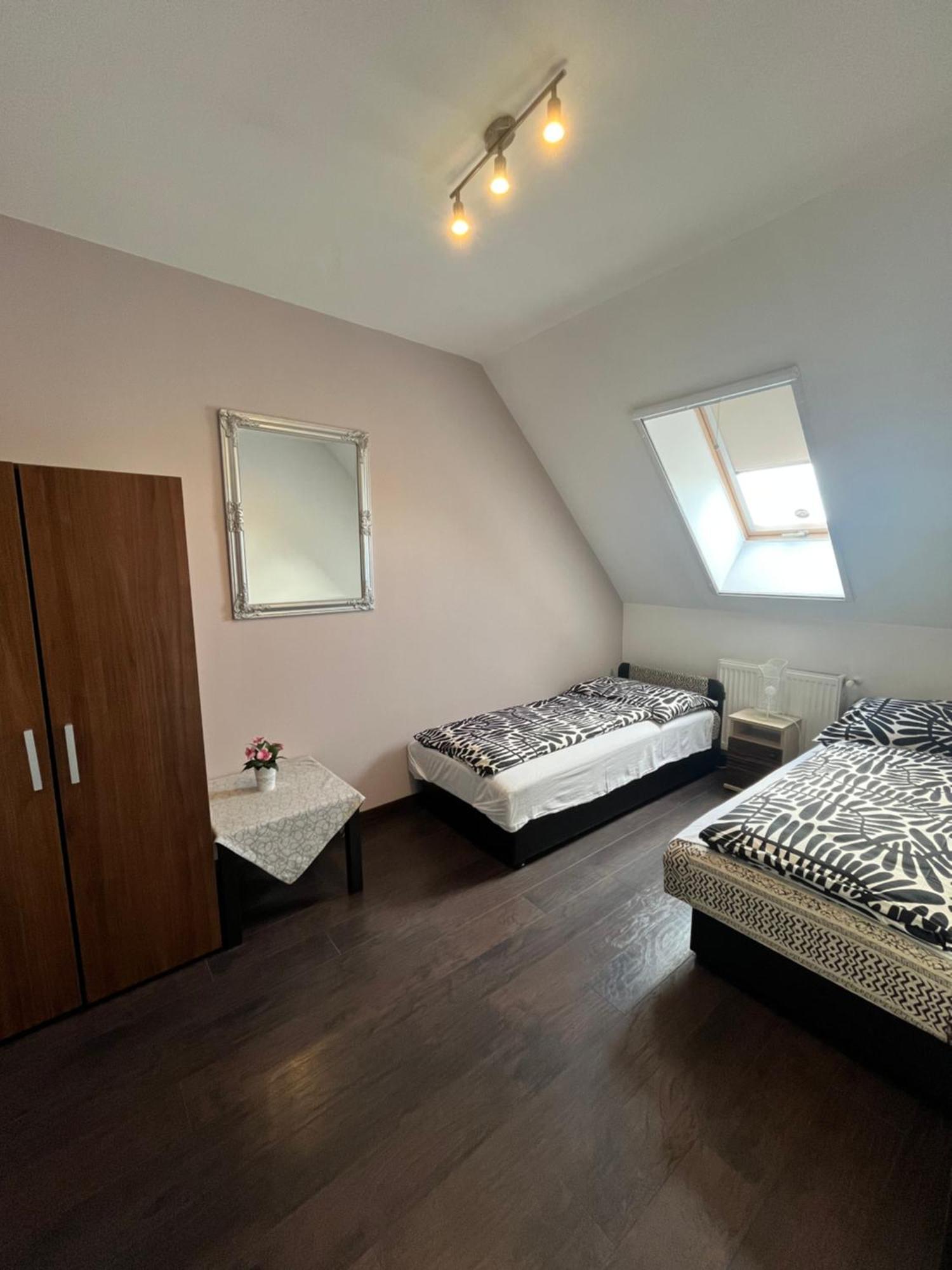 Rédiapartmanok Budapest Esterno foto
